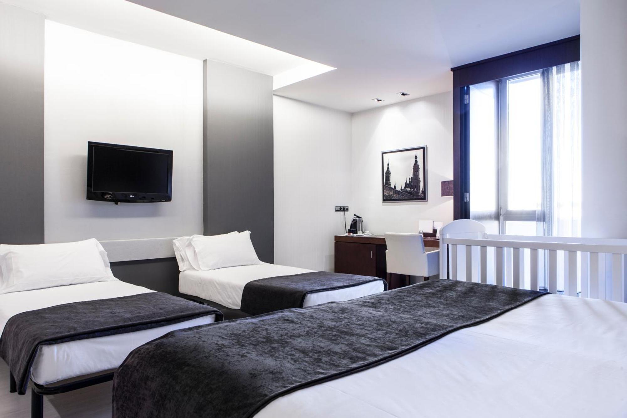 Hotel Diagonal Plaza Zaragoza Room photo