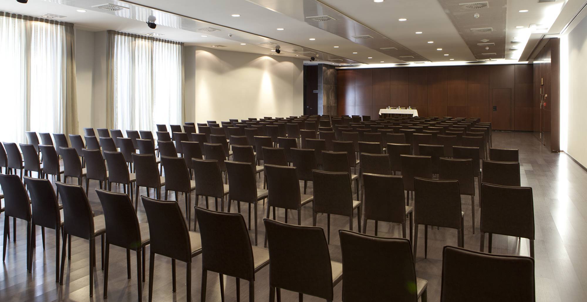 Hotel Diagonal Plaza Zaragoza Business photo